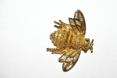 +MBA #E56-191   "Avon Gold Tone Bee Pin"