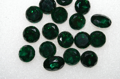 +MBA #S51-319   "Vintage Lot Of 17 Emerald Green Learge Glass Rhinestones"
