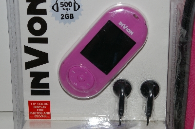 +MBA #S51-580   "Pink InVion 2 GB MP3 Music,Video & Photo Player & Case Set"