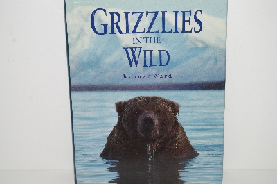 +MBA #S31-004    "Grizzlies In The Wild" 1994 Hardcover