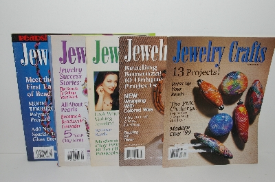 +MBA #S31-075   Older Set Of 5 Jewelry Craft Magazines"