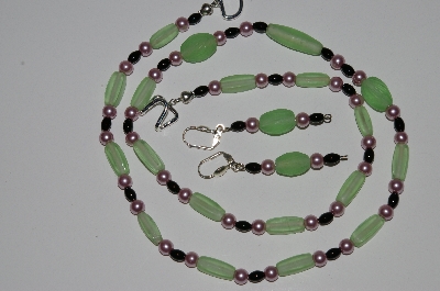 +MBA #B1-168 "Lime Green Glass Bead Necklace & Earring Set"