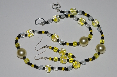 +MBA #B1-037  "Fancy Yellow & Black Glass Bead & Pearl Necklace & Earring Set"