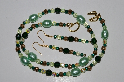 +MBA #B2-039  "Green Crystal, Glass Bead & Pearl Necklace & Earring Set"