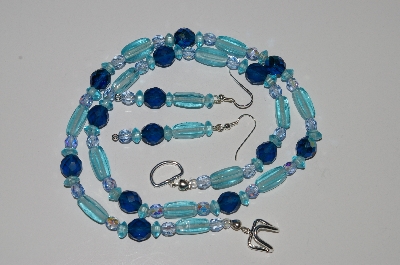 +MBA #B3-073   "Aqua Blue Glass Bead & Crystal Necklace & Earring Set"