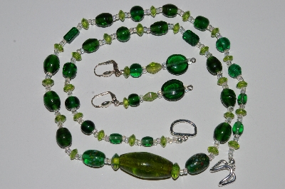 +MBA #B3-115  "Green & Clear Glass Bead Necklace & Earring Set"
