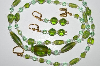 +MBA #B4-2997  "Green Luster Glass Bead & Crystal Necklace & Matching Earring Set"