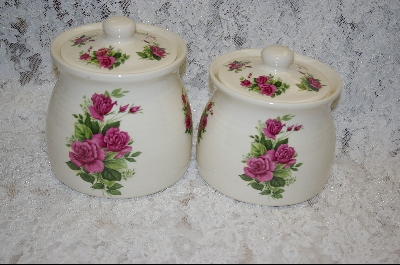 +MBA 36836  Set Of 2 Country Canisters W/Poly Seal Lids