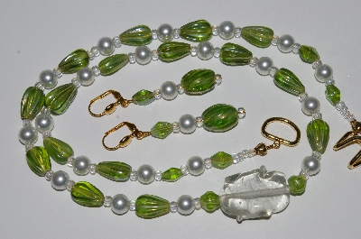 +MBA #B5-069   "Green Luster Glass Bead & White Glass Pearl Necklace & Matching Earring Set"