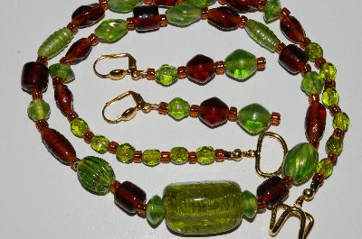 +MBA #B5-078  "Brown & Green Luster Glass Bead Necklace & Matching Earring Set"