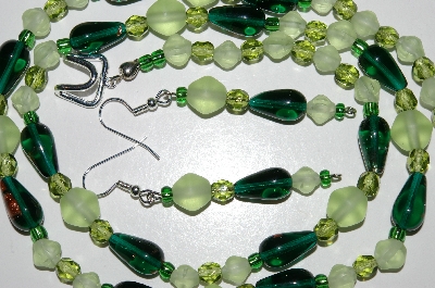 +MBA #B6-087  "Fancy Green Glass Bead Necklace & Earring Set"