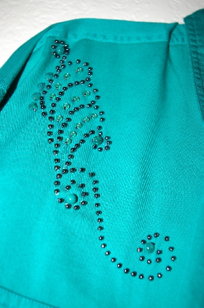 +MBAHB #25-010  "Full Steam Green Bead & Gemstone Shirt"
