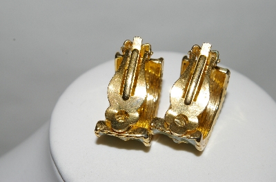 +MBA #87-231  "Gold Plated Enameled Anchor Clip On Earrings"