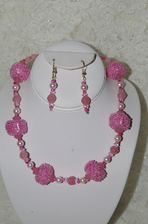 +MBAHB #33-193  "Fancy Hand Made Square Pink Bead & Glass Bead Necklace & Matching Earring Set"