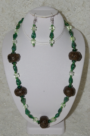 +MBAHB #33-002  "Fancy Round Hand Made Coffee Beads & Green Luster Glass Necklace & Matching Earring Set"