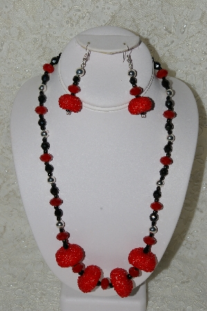 +MBAHB #33-052  "Fancy Seed Bead Cluster Beads, Black & Red Crystal Beaded Necklace & Matching Earring Set"
