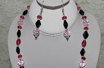 +MBAHB #33-039  "Black Glass, Cranberry Glass & Pink faceted Glass Bead Necklace & Matching Earring Set"