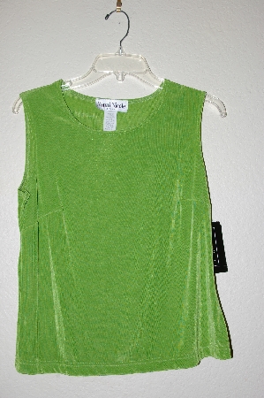 +MBADG #9-121  "Ronni Nicole By Ouida Green Stretch Tank"
