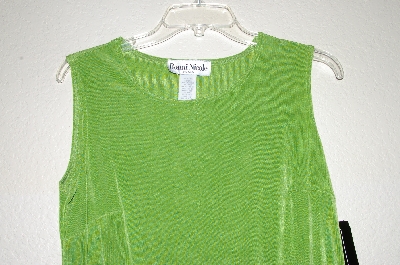 +MBADG #9-121  "Ronni Nicole By Ouida Green Stretch Tank"