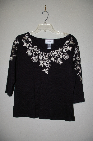 +MBADG #31-249  "Linea Black Floral Embroidered V-Neck Sweater"