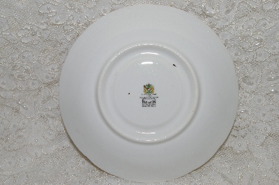 +MBADG #31-099  "Canada Coat Of Arms Paragon Saucer"