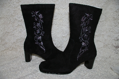 +MBAB #29-319  "White Mountain Water Resistant Embroidered Suede Side Zip Boot"
