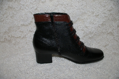 +MBAB #29-248  "London Fog Weatherproof Leather Ankle Boots With Side Zip Closure"