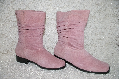+MBAB #29-200 "Newport News English Rose Suede Scrunch Boots"