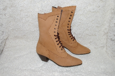 +MBAB #99-282  "Oak Tree Farms Tan Leather Lace Up Boot"